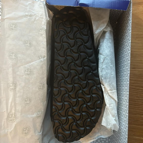 NEW IN BOX  Arizona Shearling Birkenstocks - Picture 8 of 10